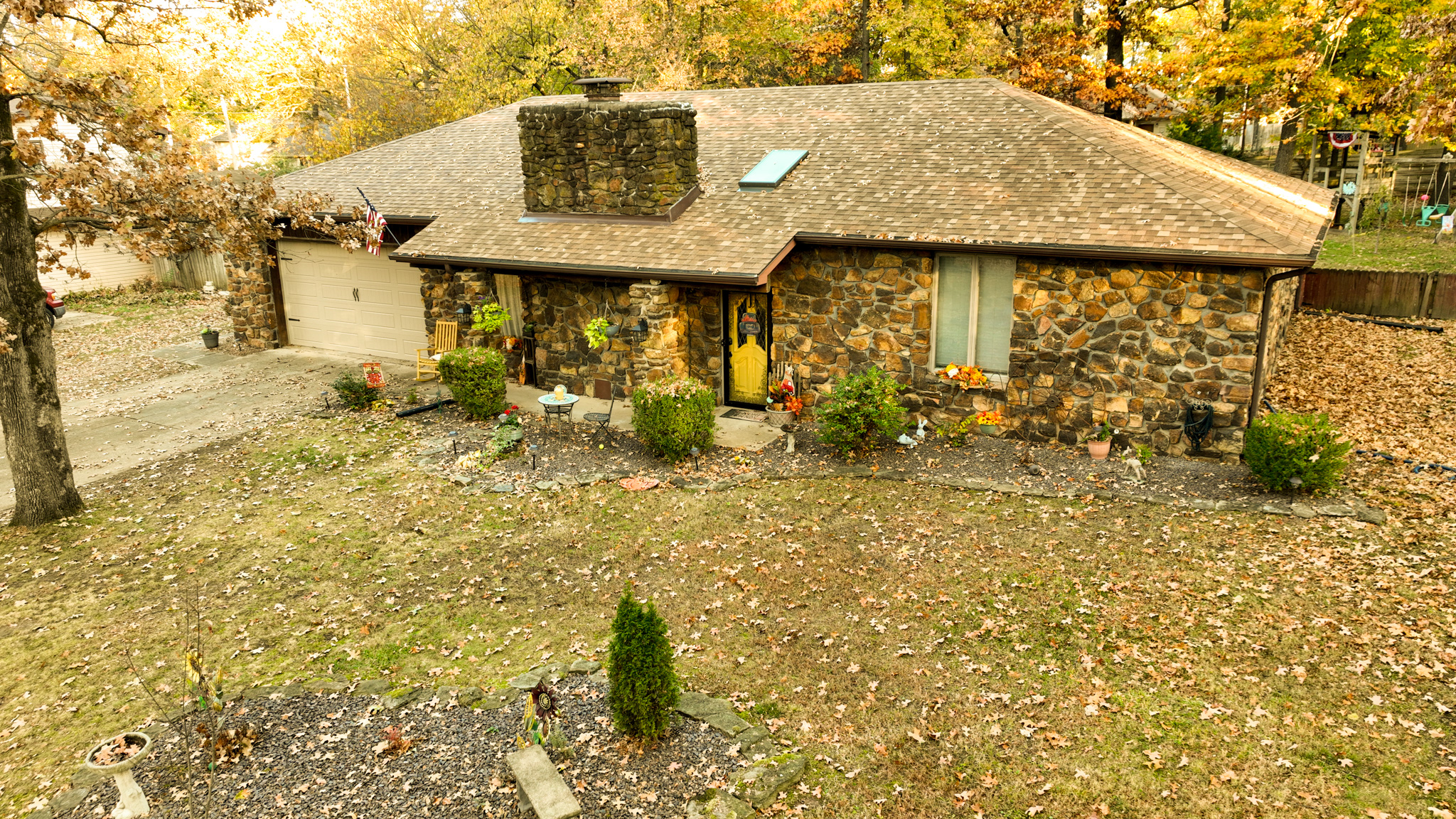 Beverly Hills Drive Hayden Outdoors